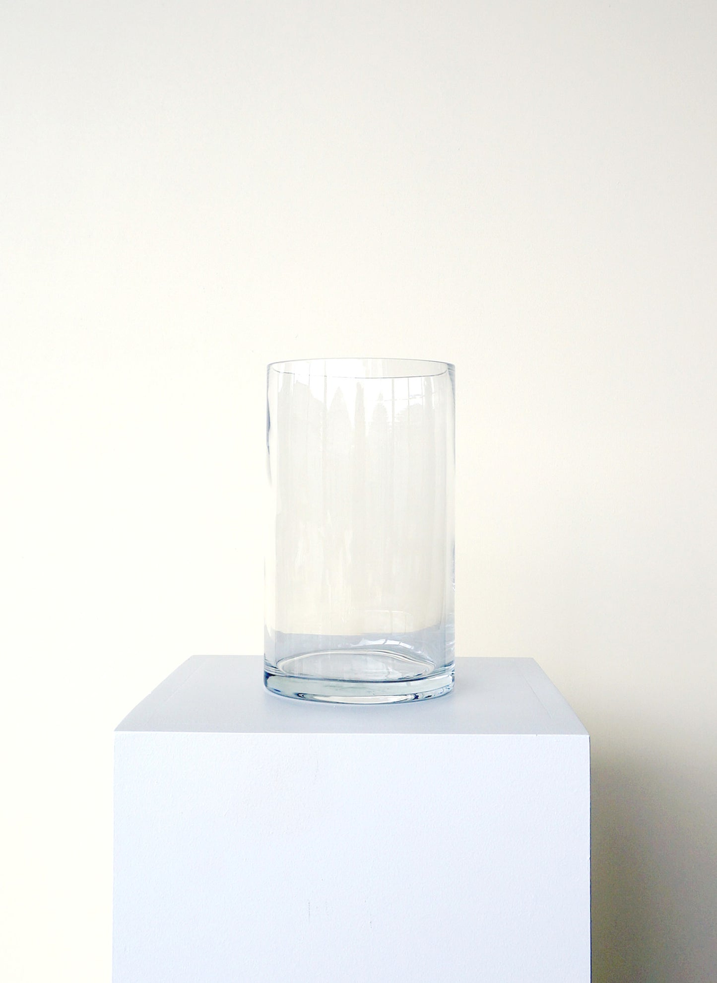 Glass cylinder vase